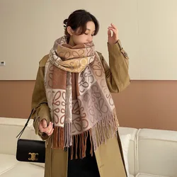 Luxury brand Scarf Winter Plaid Cashmere Scarf Design Thick Warm Pashmina Shawl Wraps With Tassel Scarves for Women Female Scarf