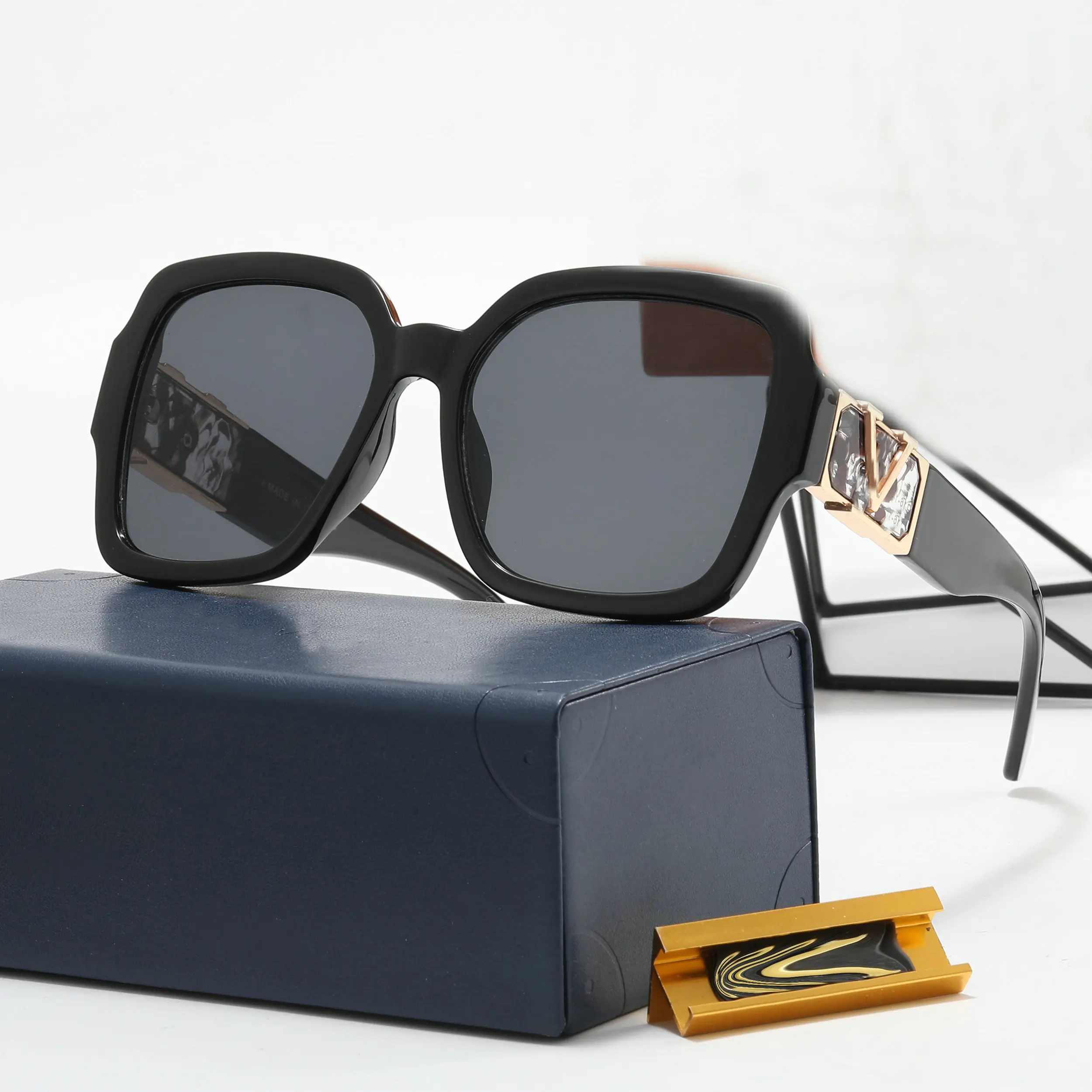 

WOMEN CLASH SQUARE SUNGLASSES MEN LUXURY BRAND DESIGNER MEN EYEGLASSES LUXURY RETRO HIGH QUALITY UV400 GAFAS DE SOL HOMBRE