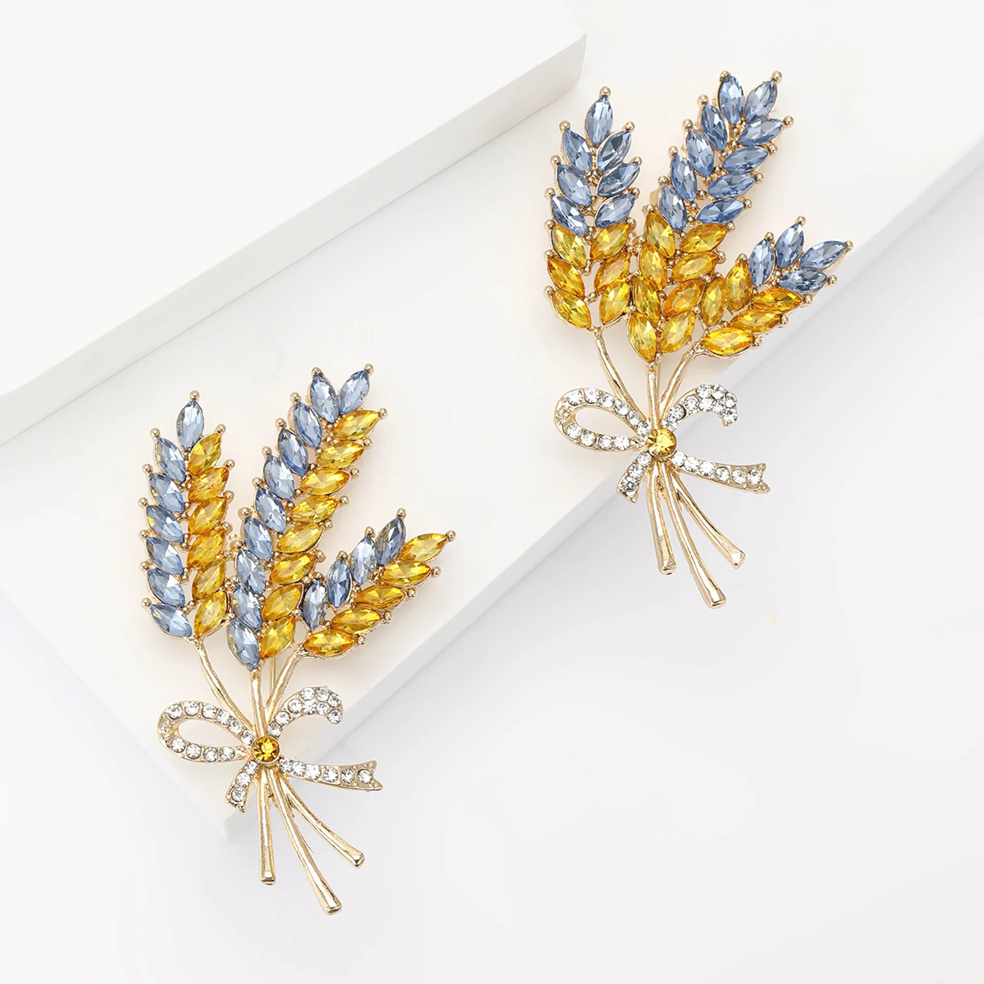 New Rhinestone Ukrainian Ears of Wheat Pins for Women Unisex Plant Brooches Event Party Backpack Decoration Clothes Accessories