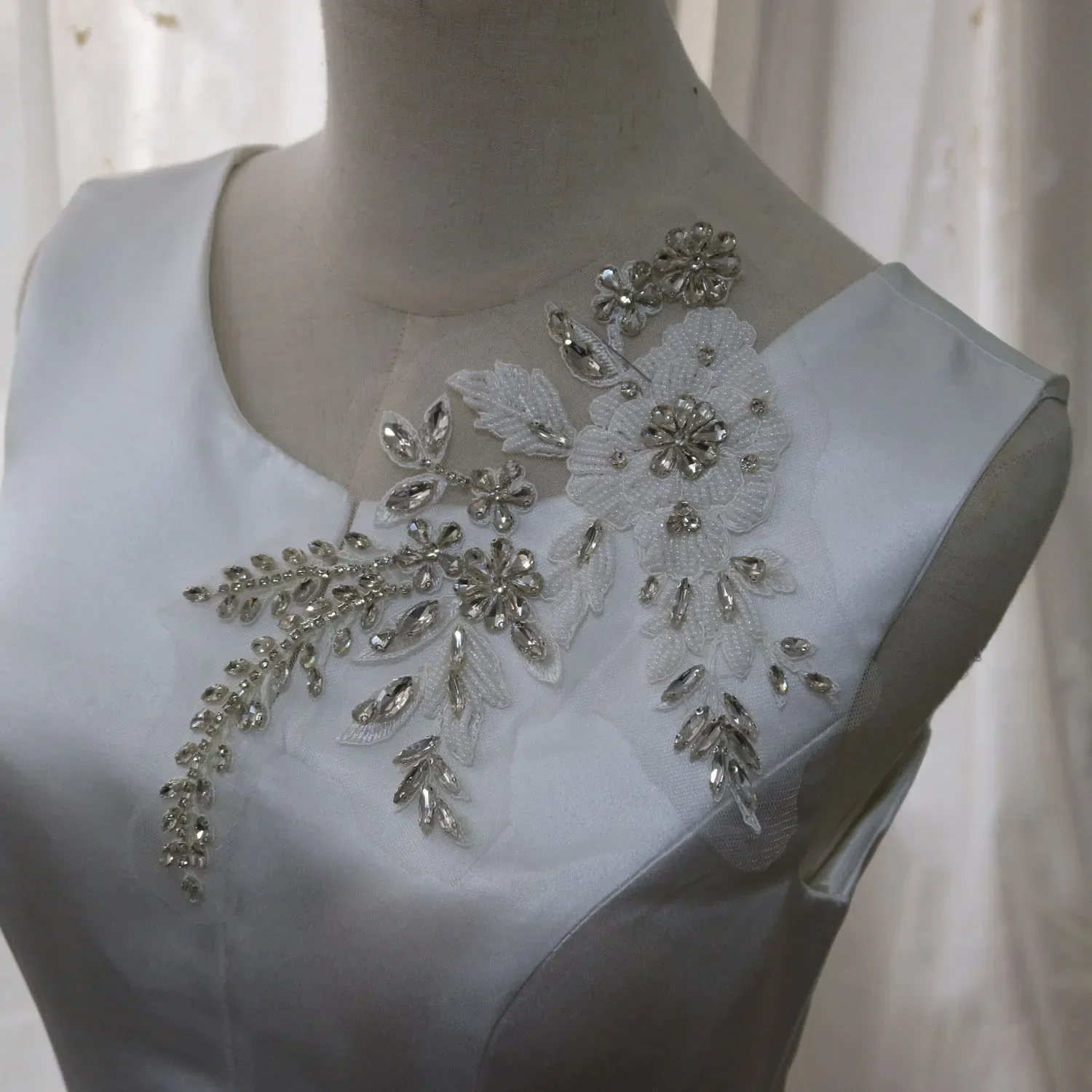 2pc/pair Luxury glass rhinestone beaded patches for clothes DIY sew on flower appliques  wedding dresses embroiderd