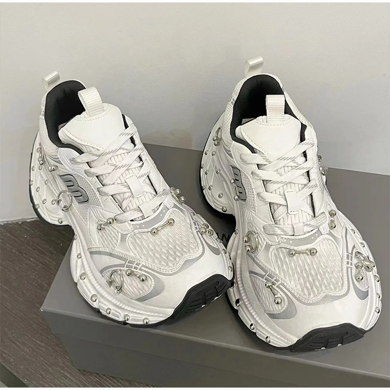 

Универсальные туфли в стиле панк с заклепками и цветными блоками, увеличивающие рост, модные универсальные спортивные повседневные простые универсальные туфли для папы в стиле ретро