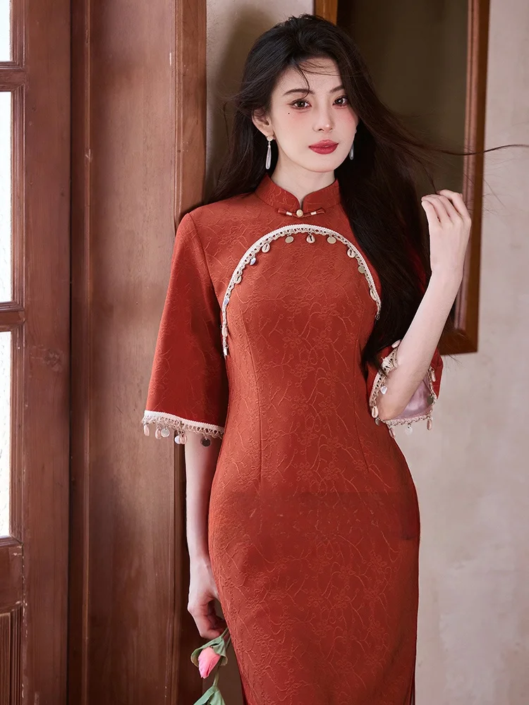 robe-qipao-longue-pour-femme-version-amelioree-style-vintage-elegante-chaude-avec-fente-basse-et-manches-trois-quarts