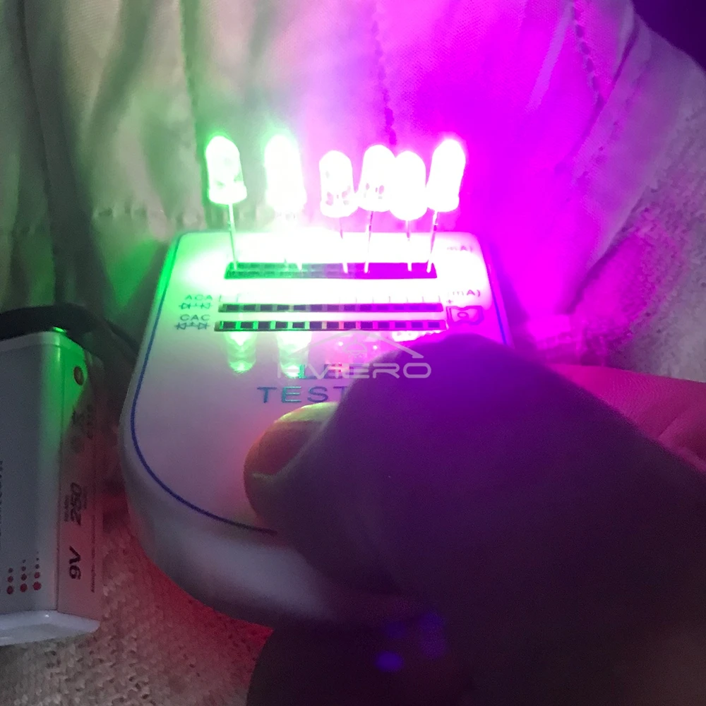 100/200X F5 5 มม.รอบน้ำไดโอด LED สีขาวสีแดงสีเขียวสีฟ้าสีเหลืองสีชมพูสีส้มซุปเปอร์ไบรท์ไลท์ไดโอดเปล่งแสงหลอดไฟ