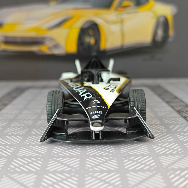 

Модель гоночного автомобиля Jaguar FE в масштабе 1:32 # Коллекционная статическая модель автомобиля из 9-компонентного сплава, украшение для рабочего стола, подарок