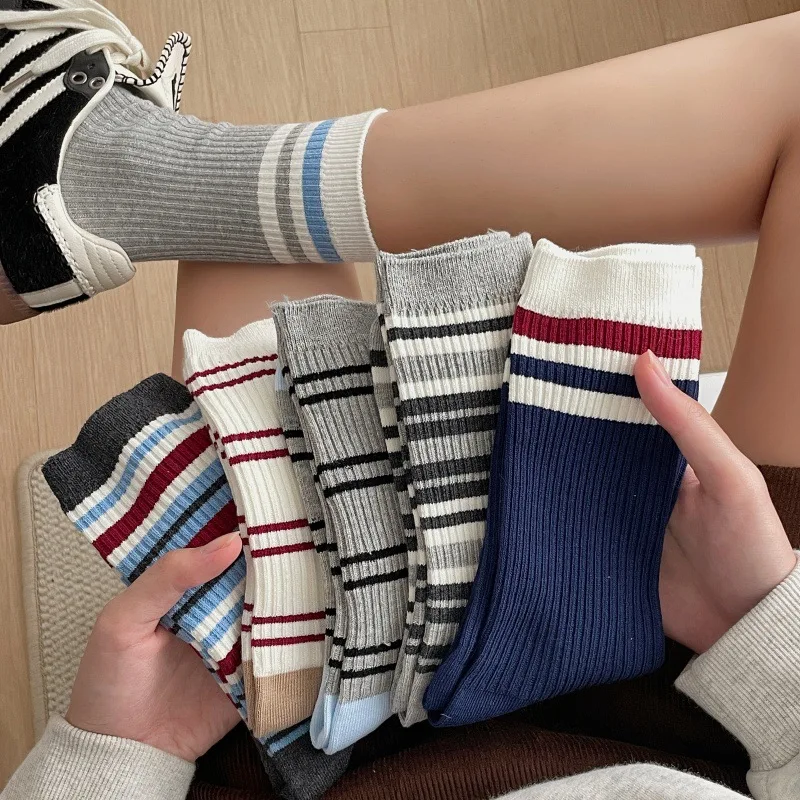 1 زوج امرأة منتصف جوارب أنبوبية موضة القطن ربيع الخريف اليابانية مخطط الجوارب الطويلة جودة عالية 2026 عادية رمادي الكاحل الجوارب