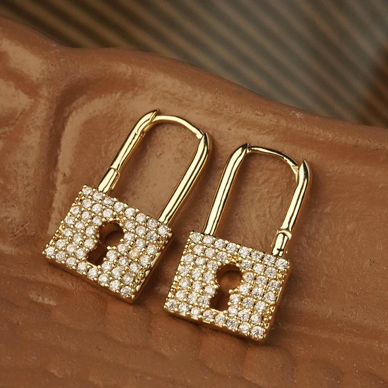 Huitan Bright Lock Hoop Earrings Dazzling Noble Opulent Shiny CZ Ear Accessories for Women Stylish Fashion Anniversary Jewelry