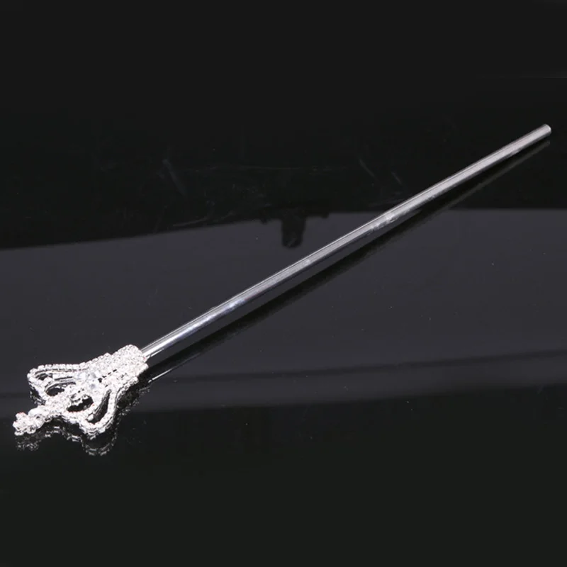 Cross Stick Fairy Stick Diamond Decoration, Elegant And Luxurious The Bride Holds A Fairy Stick