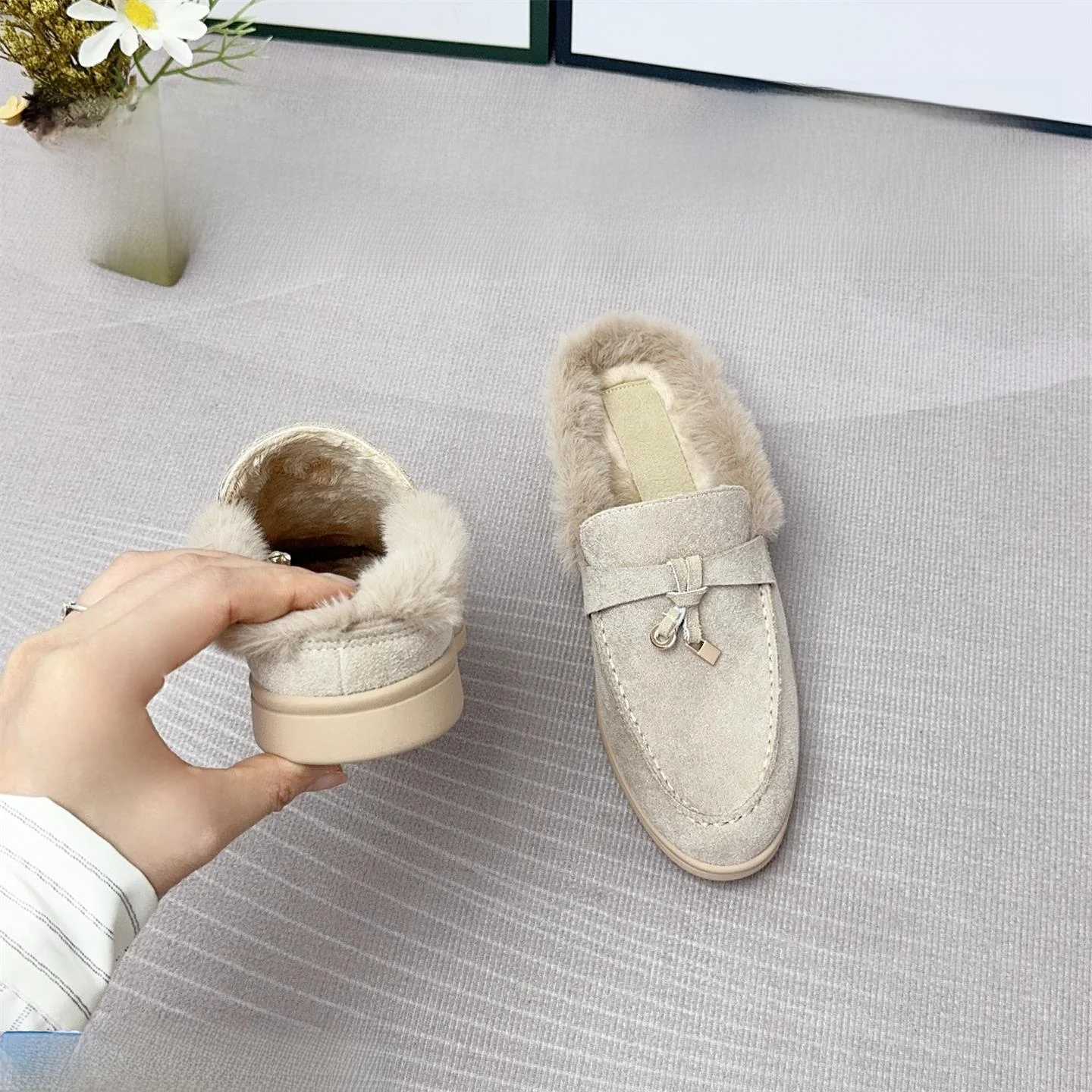 Fleece Lined Fur Half Slippers Women's Winter Warm LP Tassel Slip-On Shoes Heightening Lazy Shoes Comfortable Commute Style