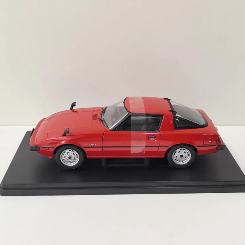 

WHITEBOX литой под давлением масштаб 1:24 RX-7 красный автомобиль из сплава готовая имитация модели автомобиля коллекция украшения подарочные игрушки статический дисплей