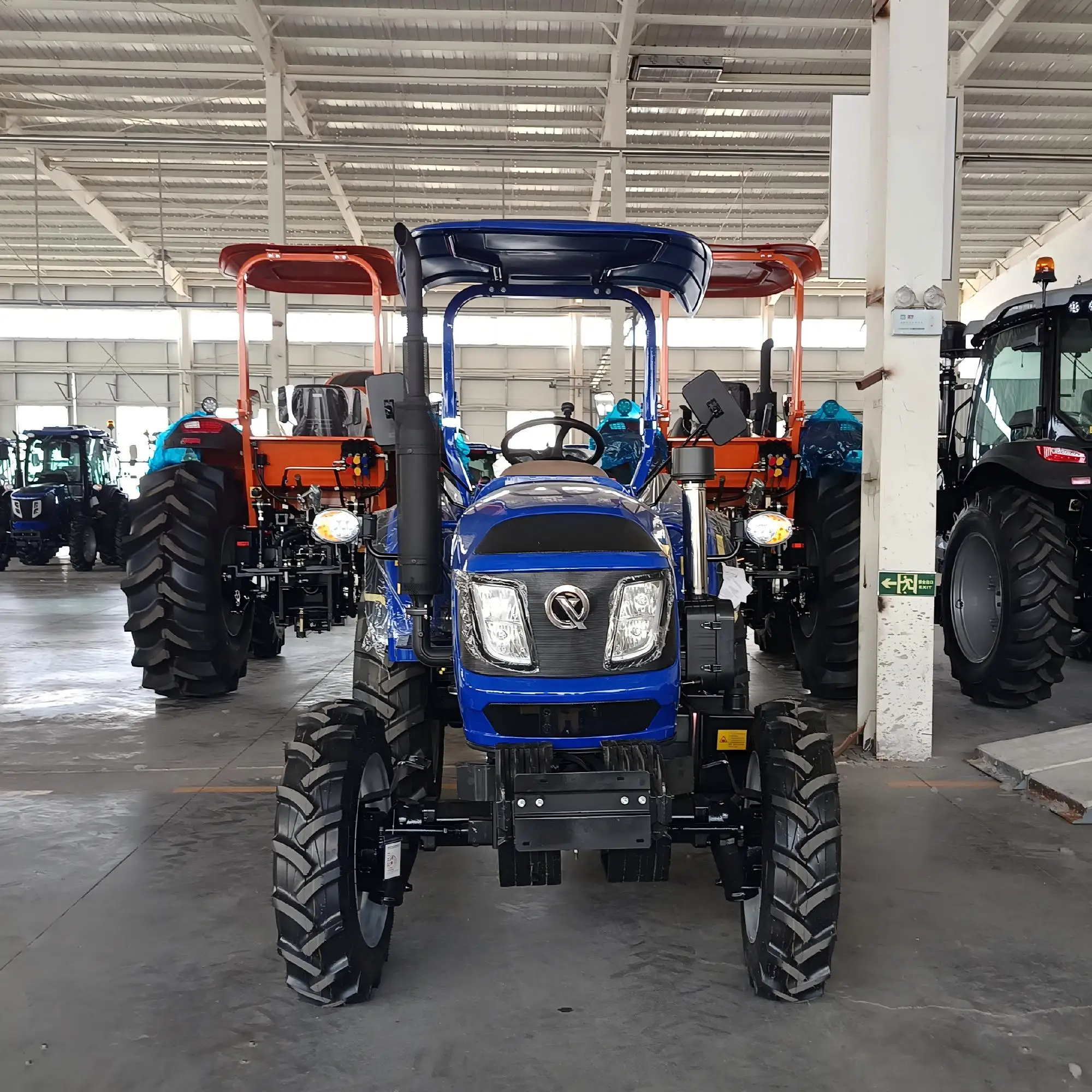 604 China 4X4 4WD Diesel 50HP 60HP 70HP 80HP 90HP Compact Mini Tractor for Farm Garden Agricultural