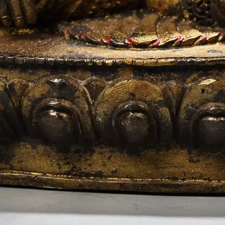 

8-дюймовая коллекционная фигурка: Старинный бронзовый позолоченный Будда Шакьямуни Махавайрочана с киноварью, сидящий на лотосе, для зала поклонения