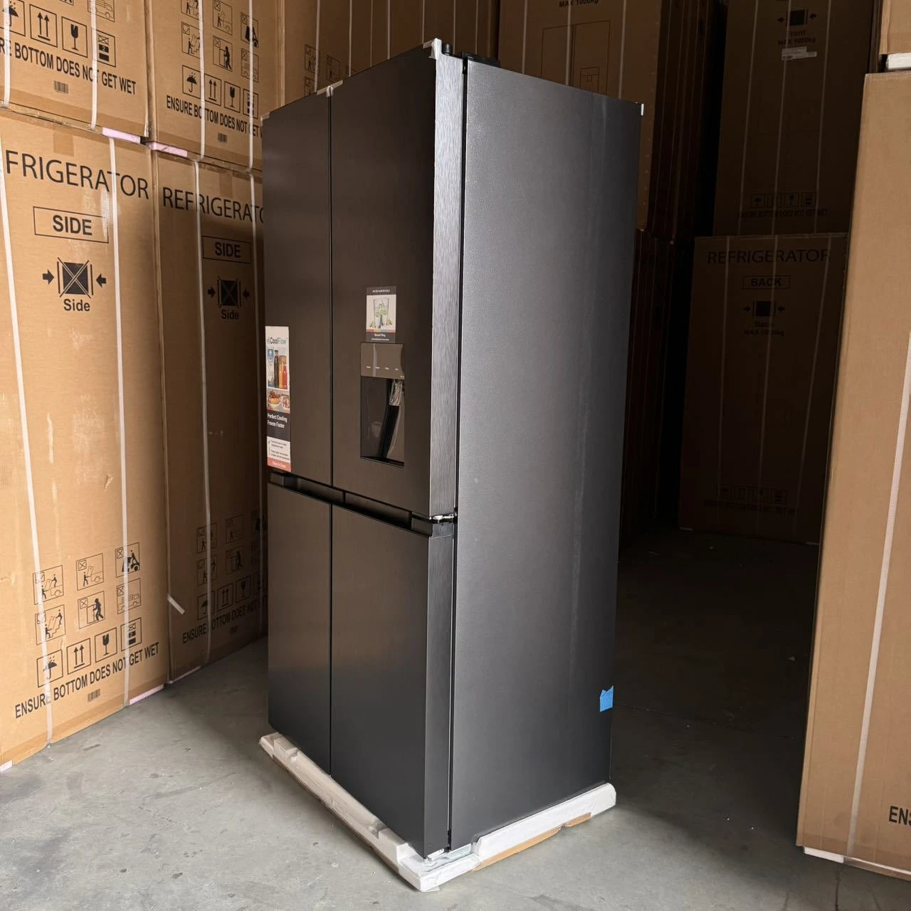 Cross-door Folio Refrigerator with Water Dispenser Cross-door Refrigerato