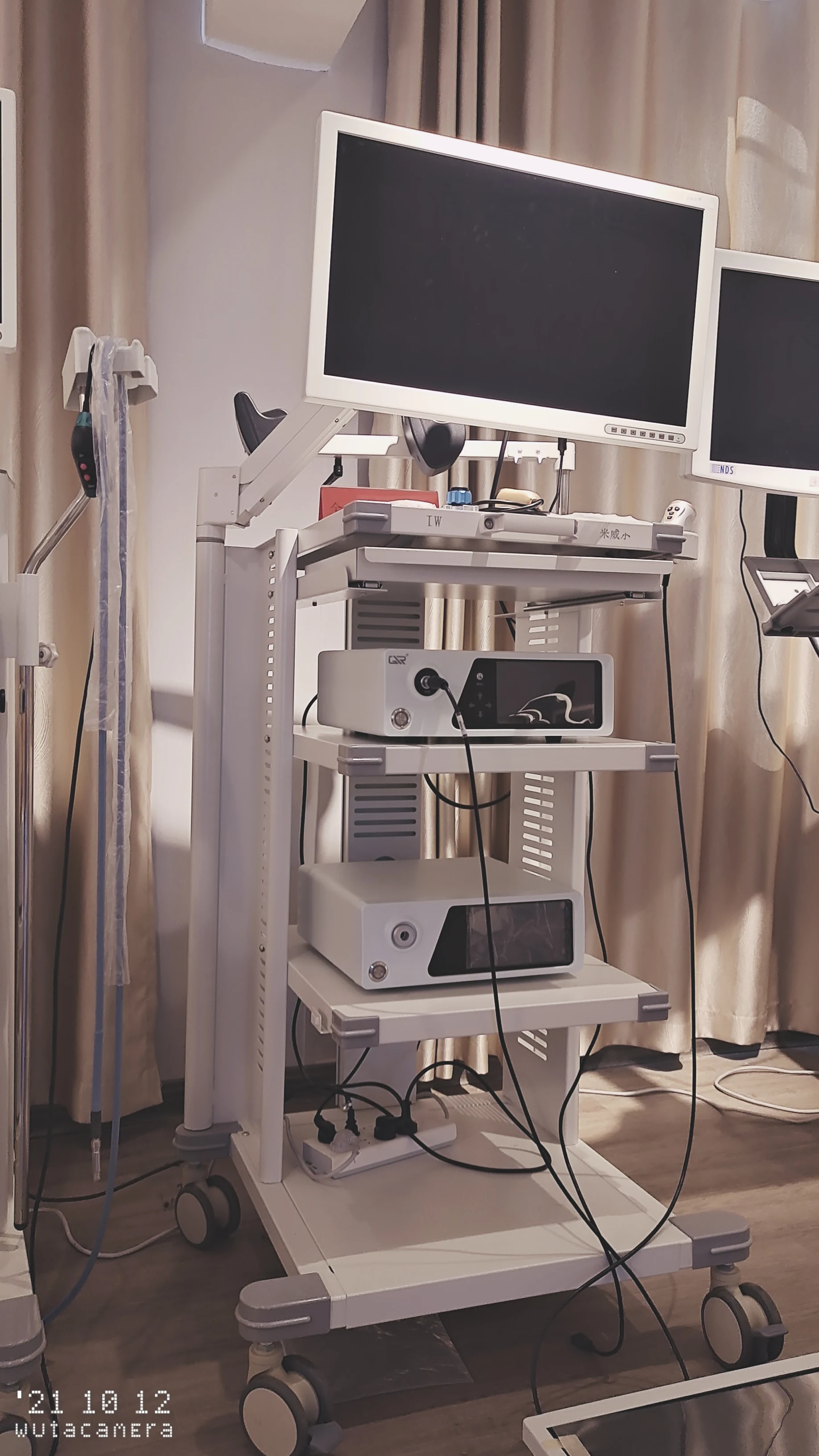 Carrinho endoscópico médico com carrinho de endoscopia de braço