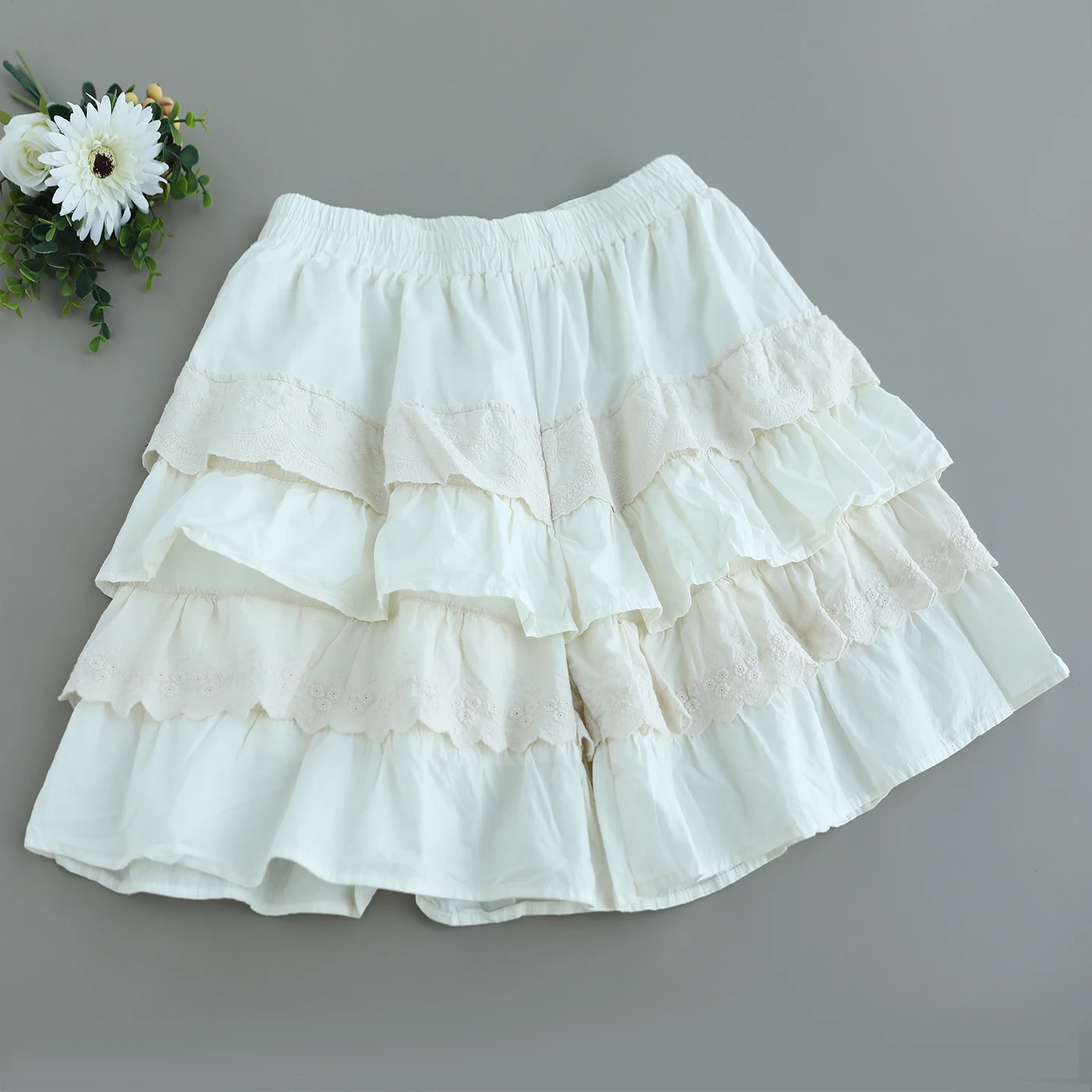 Japanse Sweet Mori Girl Kawaii Lace Embroidery Cake Skirt Shorts Women Summer Elastic Waist Cotton Ruffles Safety Shorts