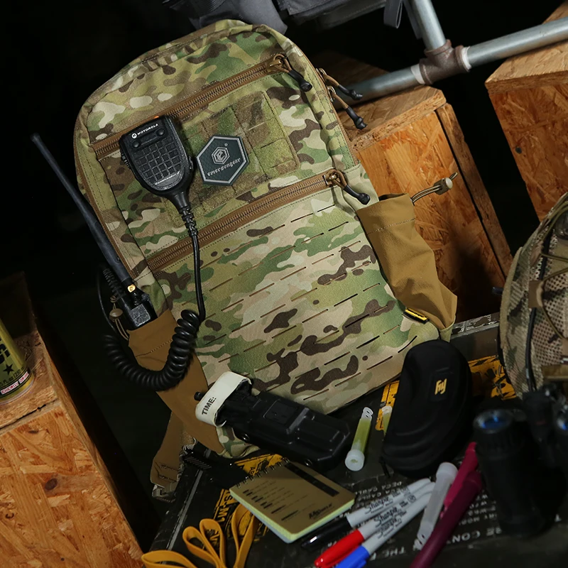 Mochila táctica EMERSONGEAR 14L para Airsoft, senderismo y caza - imagen 3