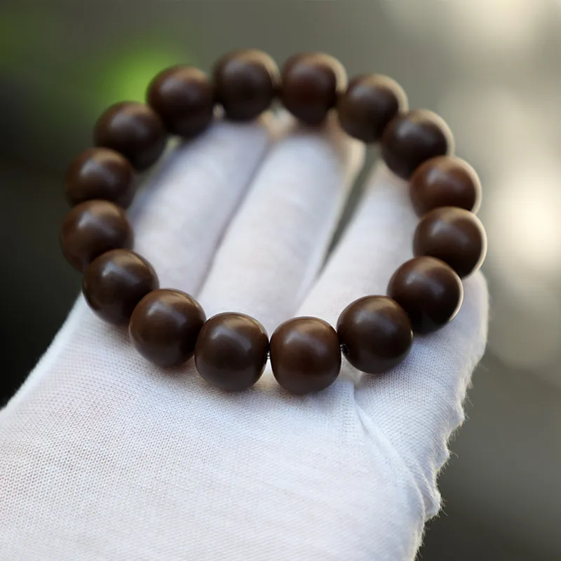15Mm Bodhi Seed Bead Bracelet In Black Chocolate Color