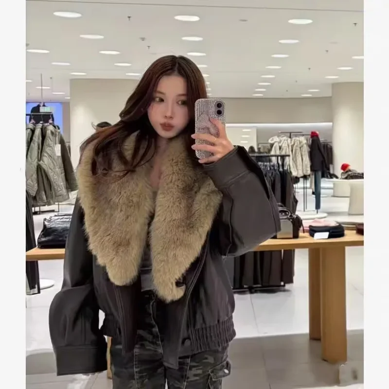 2026 Autumn New Women Faux Leather Coat Vintage Detachable Faux Fur Collar Long‑Sleeve High Street Chic Outerwear Jacket