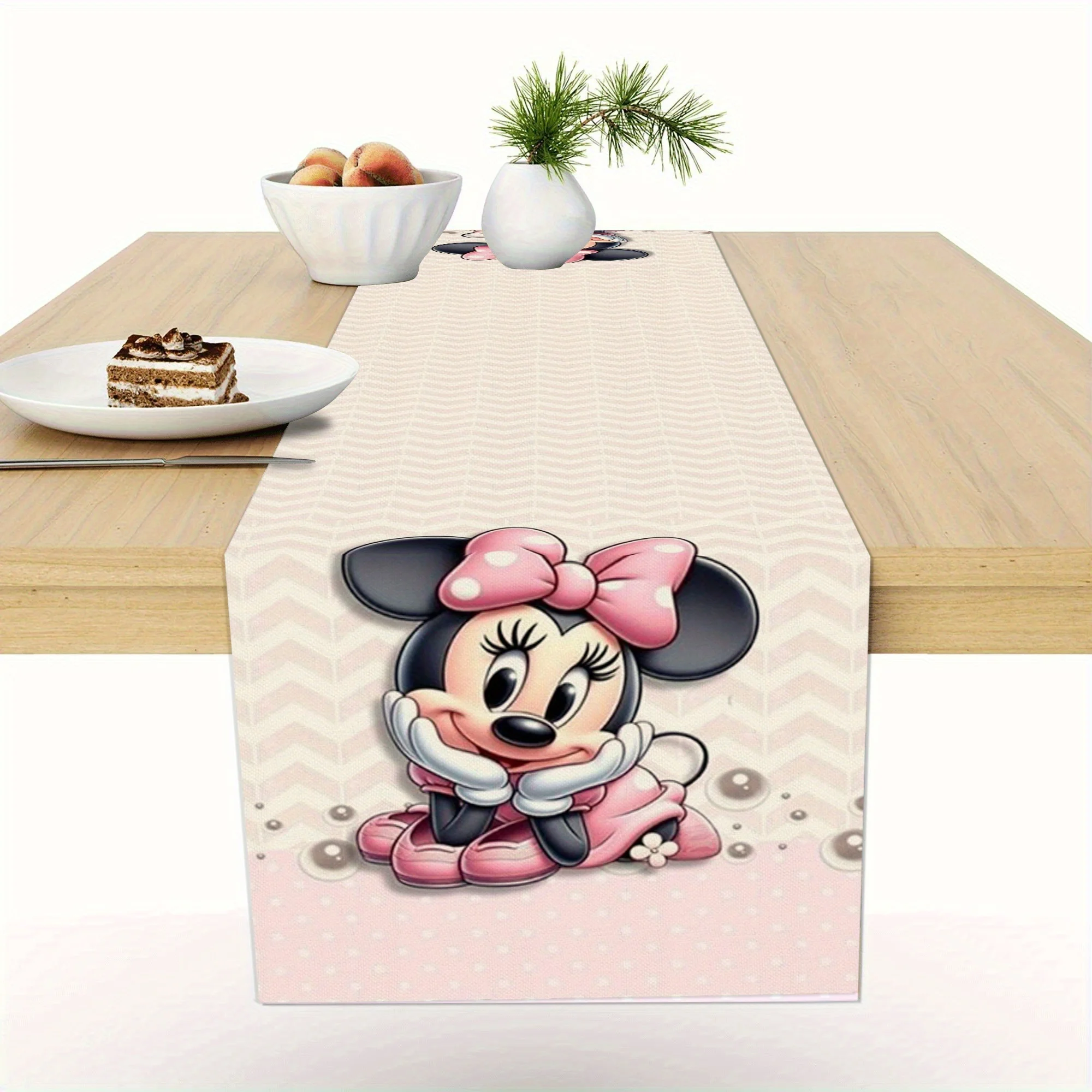 

Цельная прямоугольная скатерть с рисунком Микки Мауса Диснея, моющаяся скатерть, подходит для обеденных столов, семейных встреч, украшения дома, украшения для дня рождения