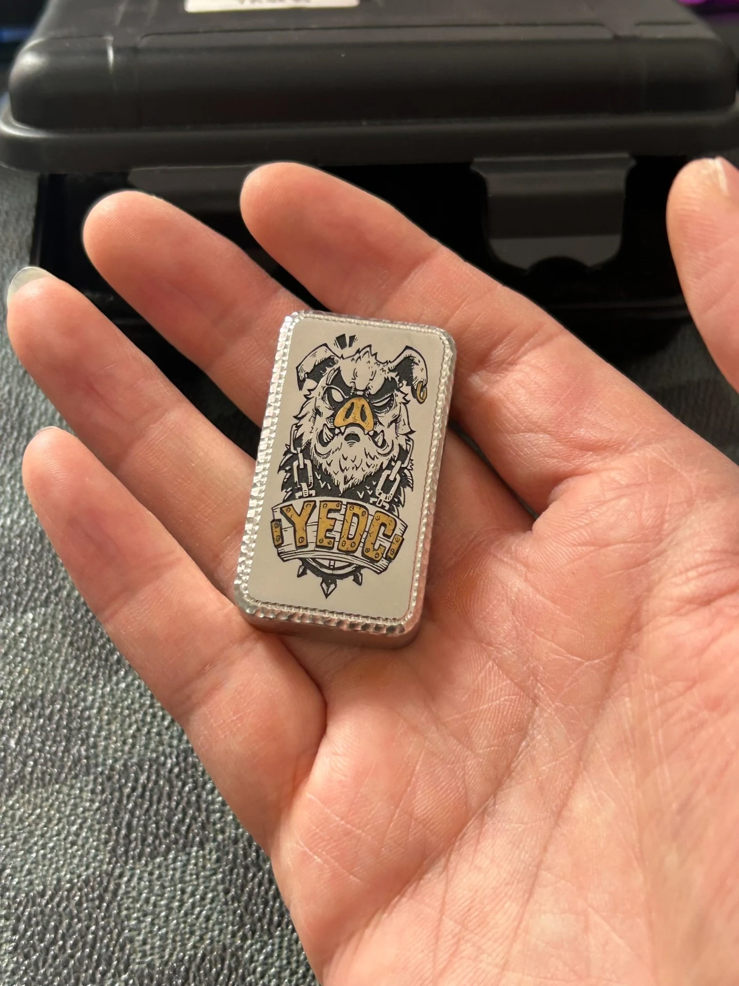 used edc Yedc steel carved pig nose push card EDC decompression toy