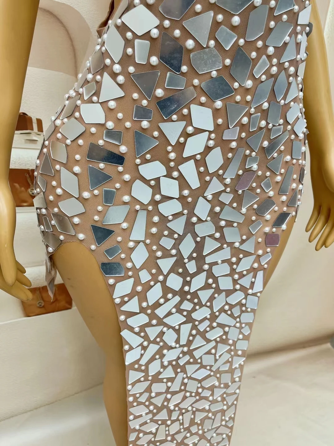 Vestido de noche sin mangas para mujer, traje de lujo con lentejuelas y diamantes de imitación, corte irregular, 2024