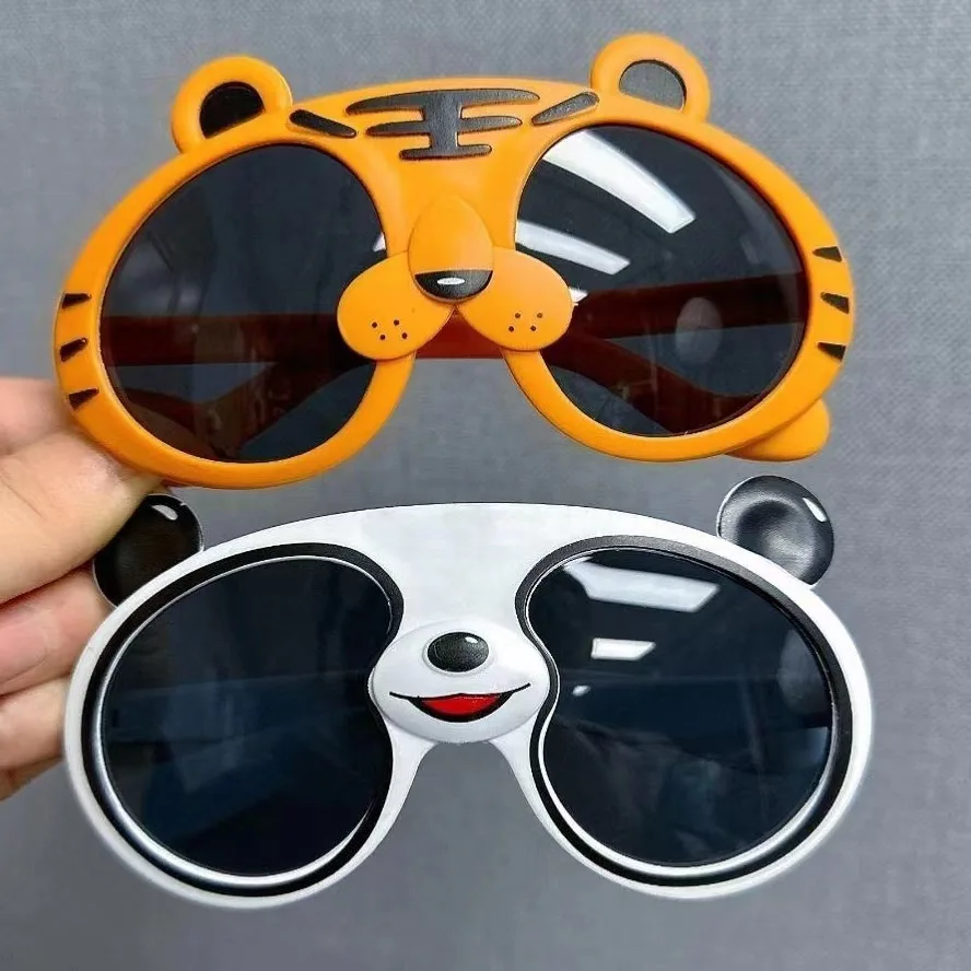 

Солнцезащитные очки с забавной пандой для детей, мальчиков и девочек, милые детские солнцезащитные очки с героями мультфильмов, силиконовая оправа, уличные солнцезащитные очки UV400, новые очки