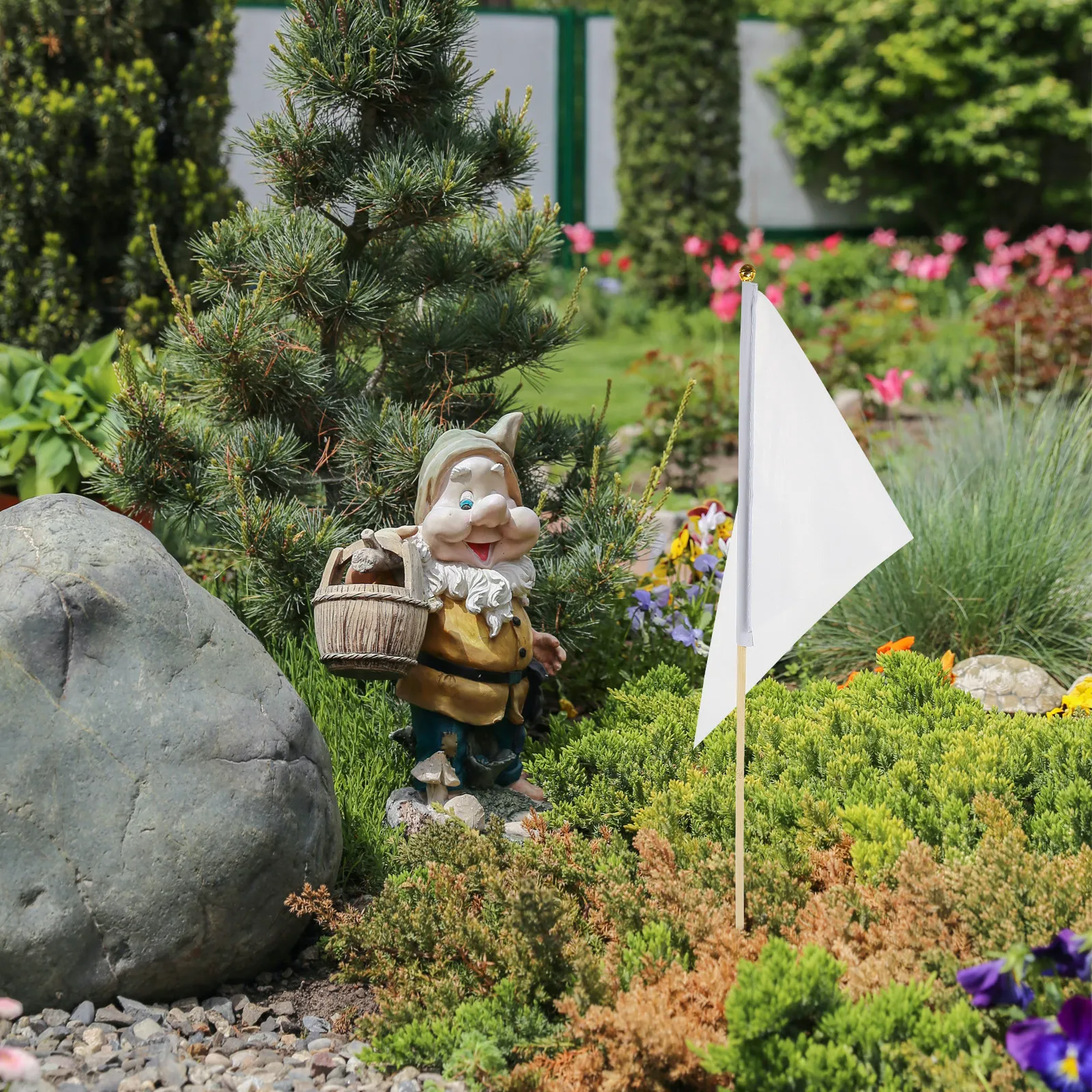 8Pcs Bamboo Polyester Garden Marking Flags with Sturdy Poles for Lawn Sprinkler Irrigation System Identification Yard