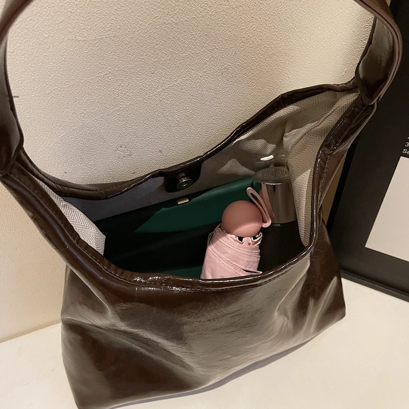 Soft PU Leather Underarm Bag Vintage Wine Red Ladies Shoulder Bag Commuter Large Handbag Women's Versatile Minimalist Tote Bag image 4
