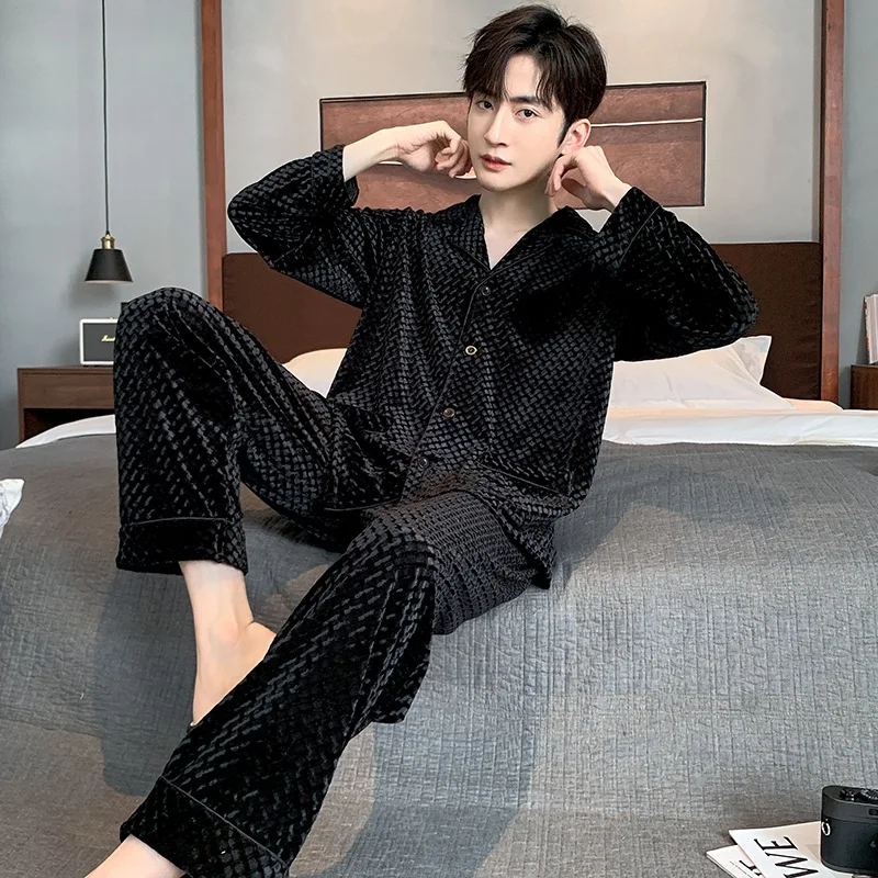 Piżama męska z wysokiej jakości czarnego koreańskiego aksamitu, z długim rękawem, na wiosnę i jesień, komplet do spania, strój domowy, komplet zimowy, do noszenia na zewnątrz.