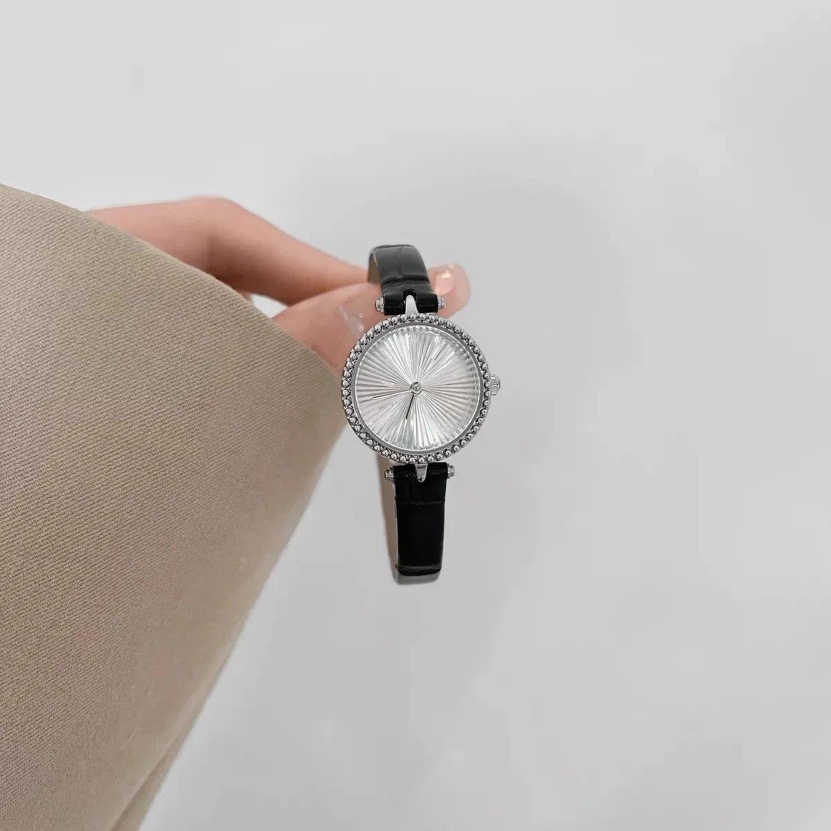 빈티지 Koperen Gouden Wijzerplaat Dame Armband Kerst Echt Lederen Luxe Vrouwen Horloge 쿼츠