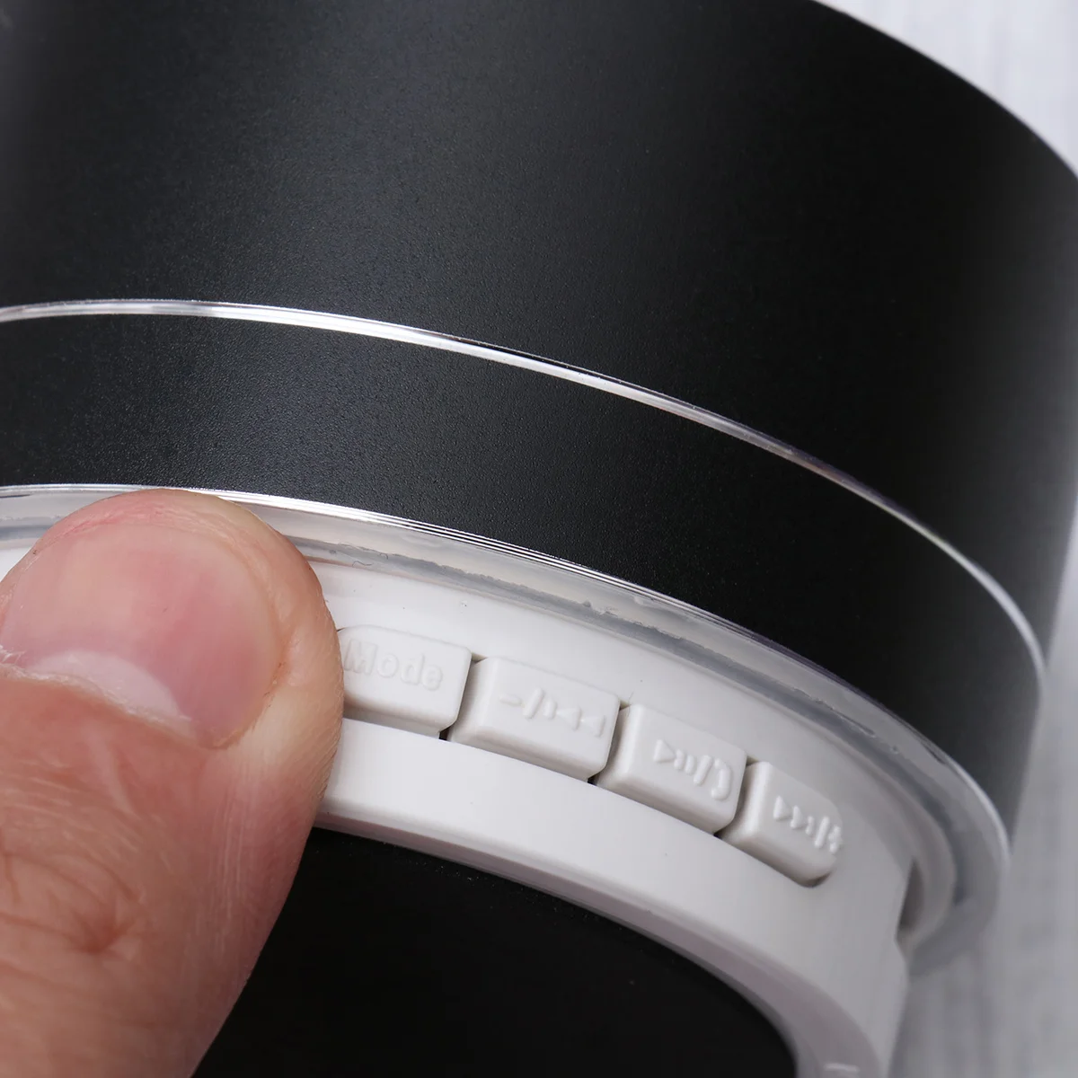 

Speaker 3.0 Aluminum Alloy Mini Wireless Speaker For Smart Phone 3 Laptop Outdoor Portable Fm Radio Black