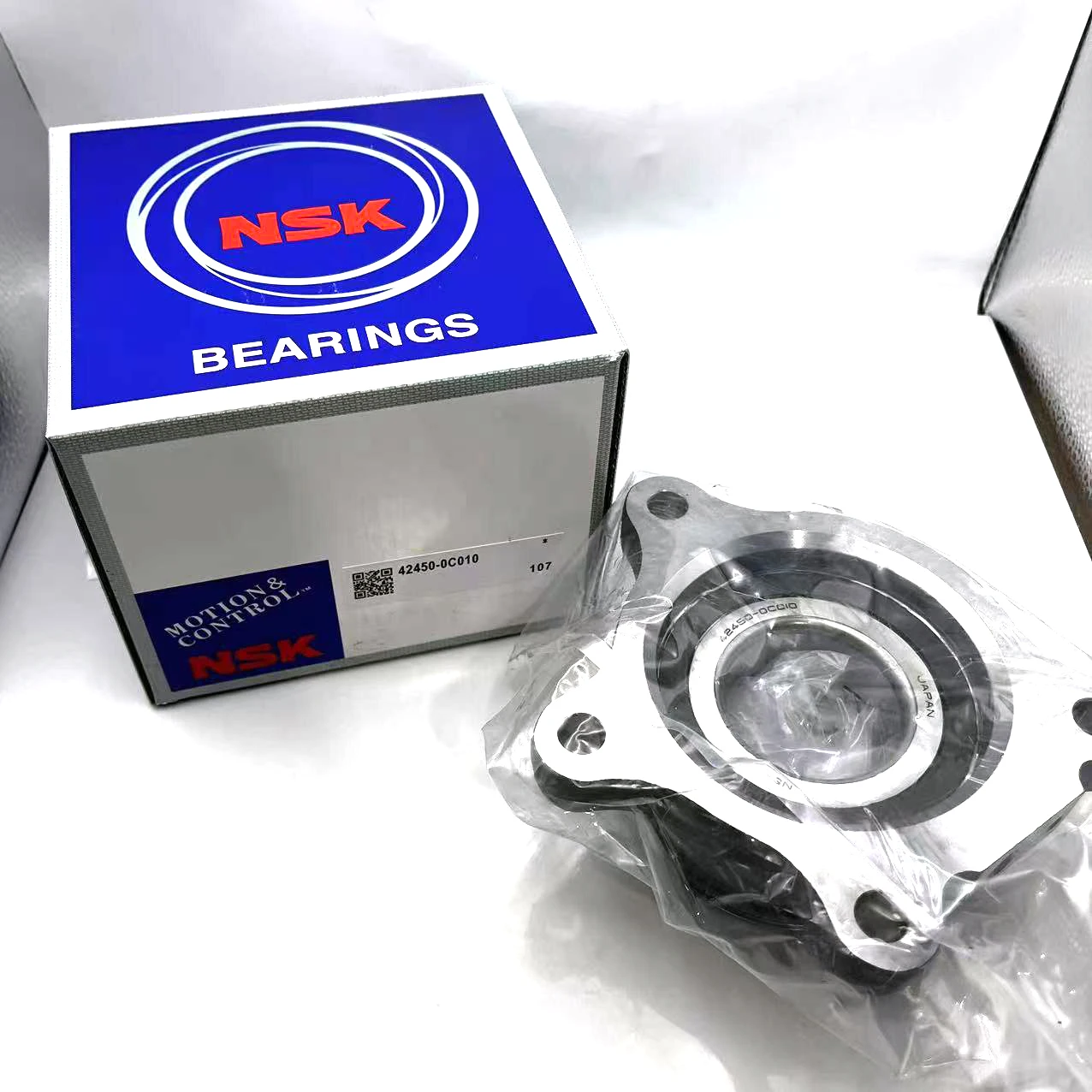 Motive cylindrical Machinery vehicle part hub wheel auto roller bearing 40202-4BA0A HA590554 40202-4CL0A HUB411T-3