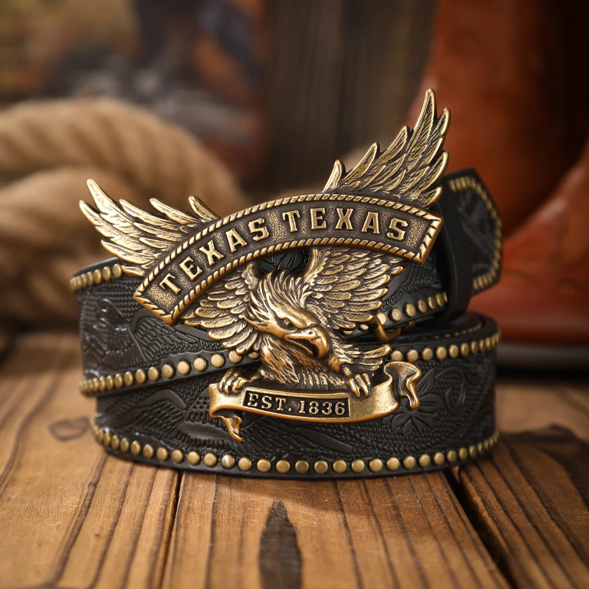 A Western Cowboy-Style Belt Suitable for Both Men and Women. PU Embossed Western-Style Buckle Belt. Unique and Retro