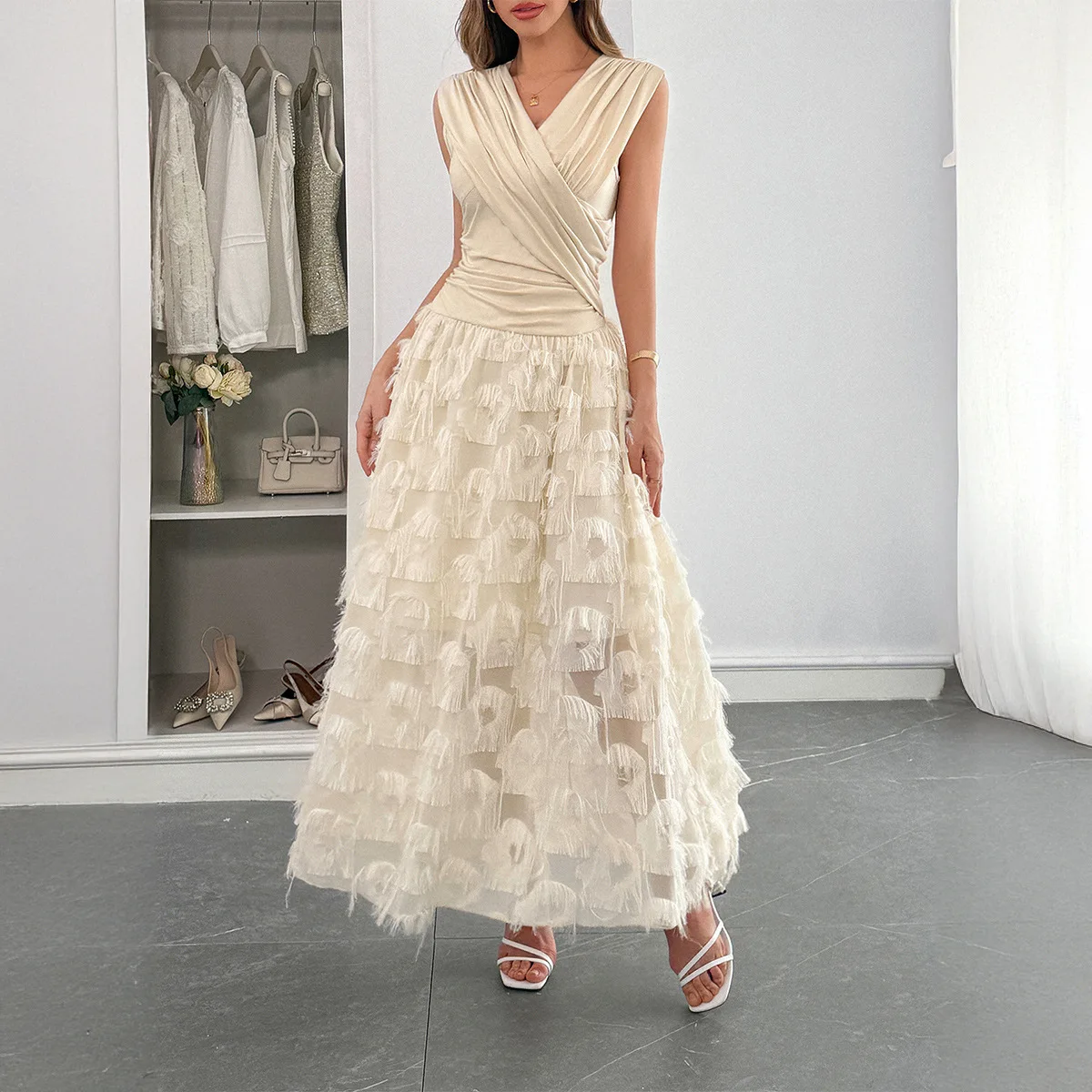 

Summer Fashion Women's Pleated Splicing Feather Long Dresses Casual Elegant Solid Color V Neck Sleeveless High Waist Slim Dress