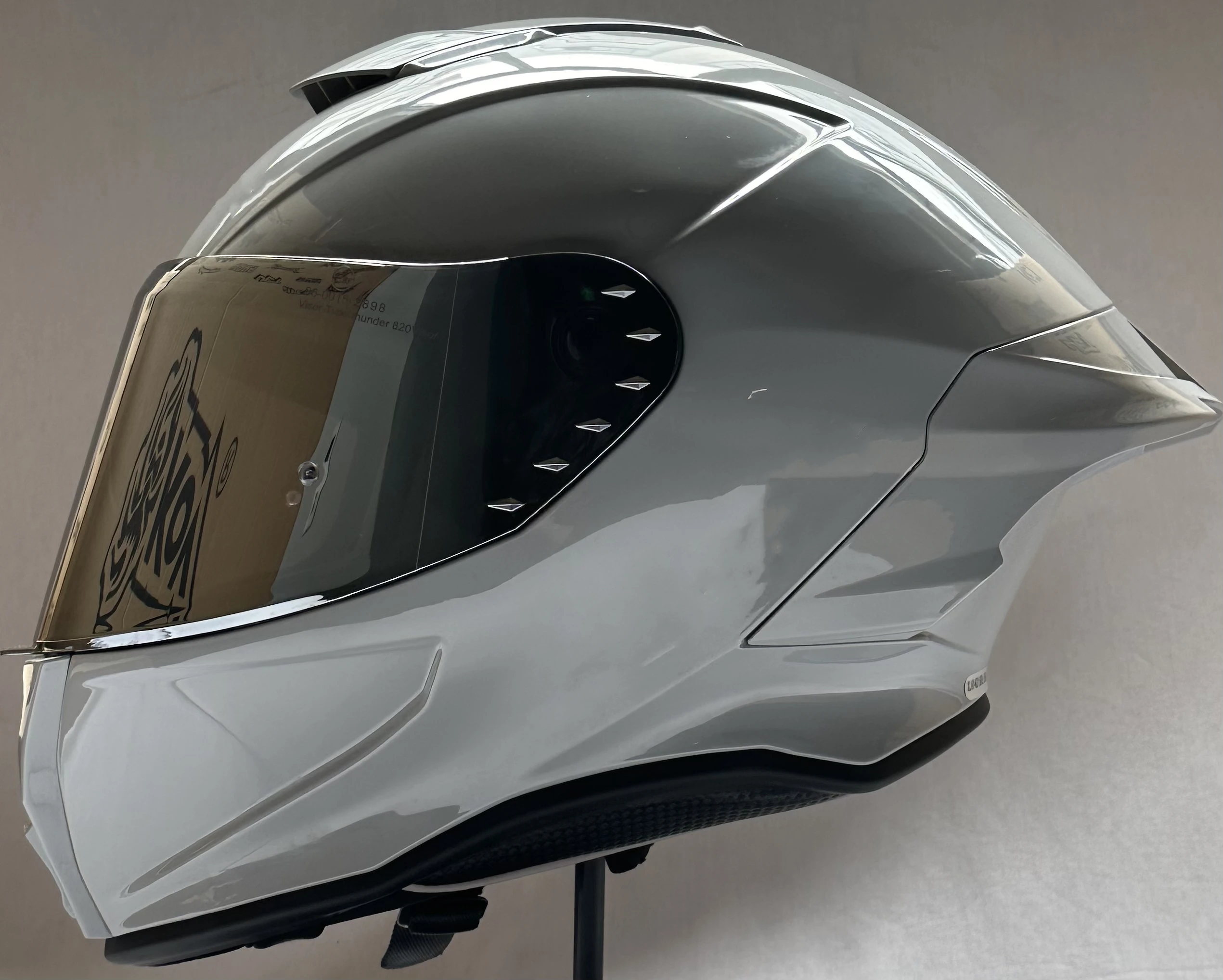 

STLFPopular Factory ECE 2206 DOT Dual Certification Removable and Washable Lining Full Face Big Spoiler Motorcycle Helmet