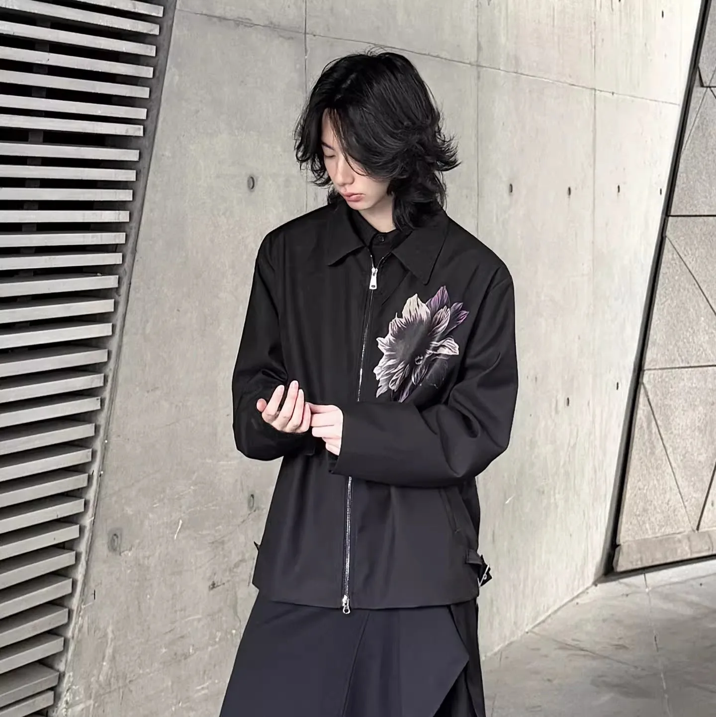 

FANDISHI Men's Casual Black Jacket with Plant Floral Print Comfortable Streetwear Fashion