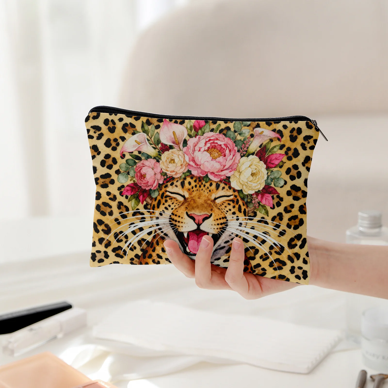 1 Piece Leopard Print Floral Watercolor Illustration Makeup Bag - Multifunctional Zipper Pouch for Women, Perfect Travel Zipper Storage Bag, Fun Birthday Gift