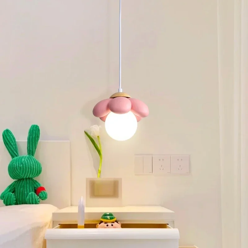 Imagem -04 - White Petal Pendant Lamp Led Bedside Lamp Suspension Light Personalidade Criativa Princess Room Decor Childrens Bedroom