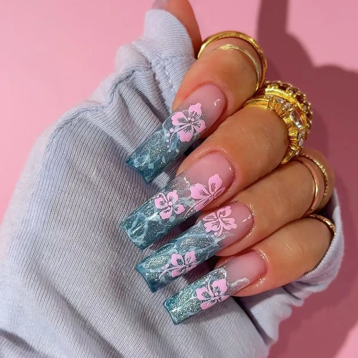 

24Pcs Long Square Head Press on False Nails Blue Gradient Ripple Shiny Powder Fake Nails Flower Detachable Full Cover Nails Tips