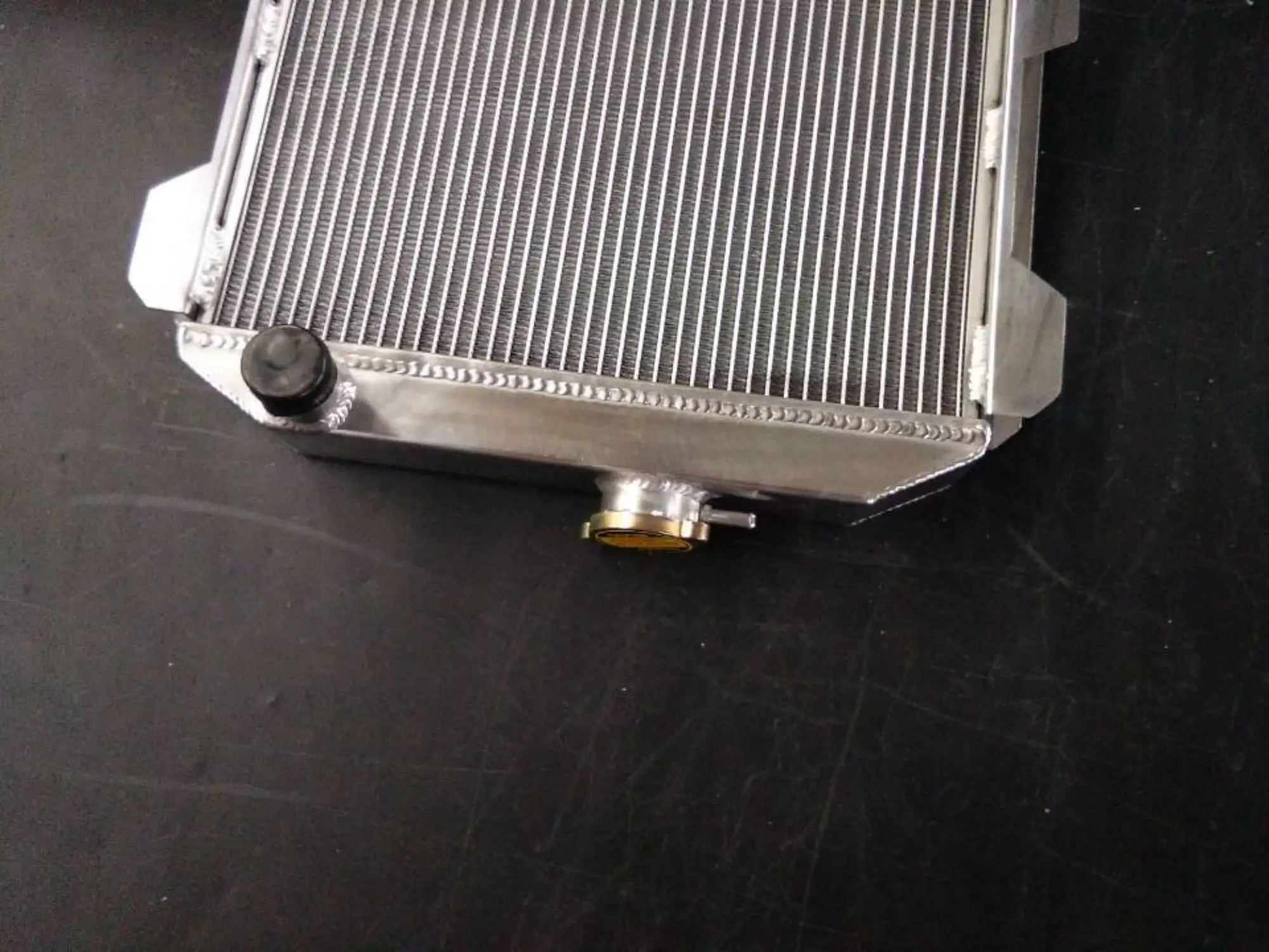 56MM FOR FORD CAPRI II MK1 2600/2800 V6 LHD US-SPEC M/T 71-77 ALUMINUM RADIATOR