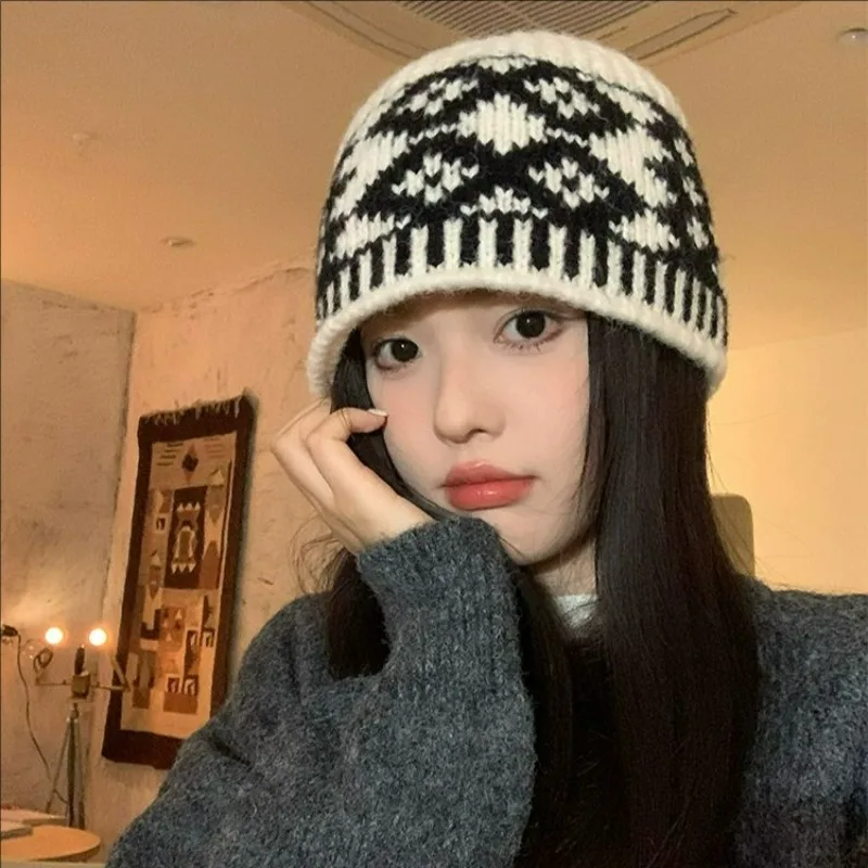 Women Beanies Hats Knitted Korean Warm Autumn Winter Vintage Fashion Harajuku Pullover Caps High Quality Cold Proof Bonnet Gifts