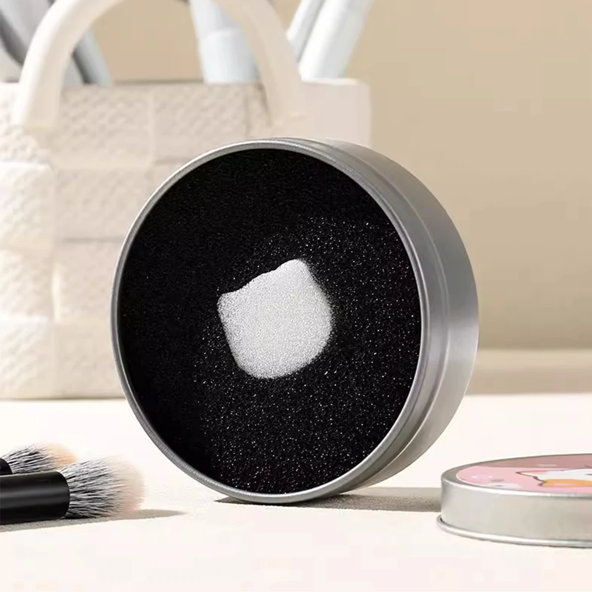 Portable Makeup Brush Cleaner Set 1 Box + 4 Refills with Sponge Dry Cleaning Case for Quick Removal of Residual Powder