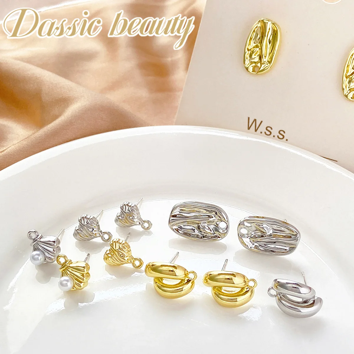 

10pcs Fashion Love Heart Stud Earrings Conenctors Golden Color Hollow Earrings Base Earring Settings Diy Earrings Jewelry Making