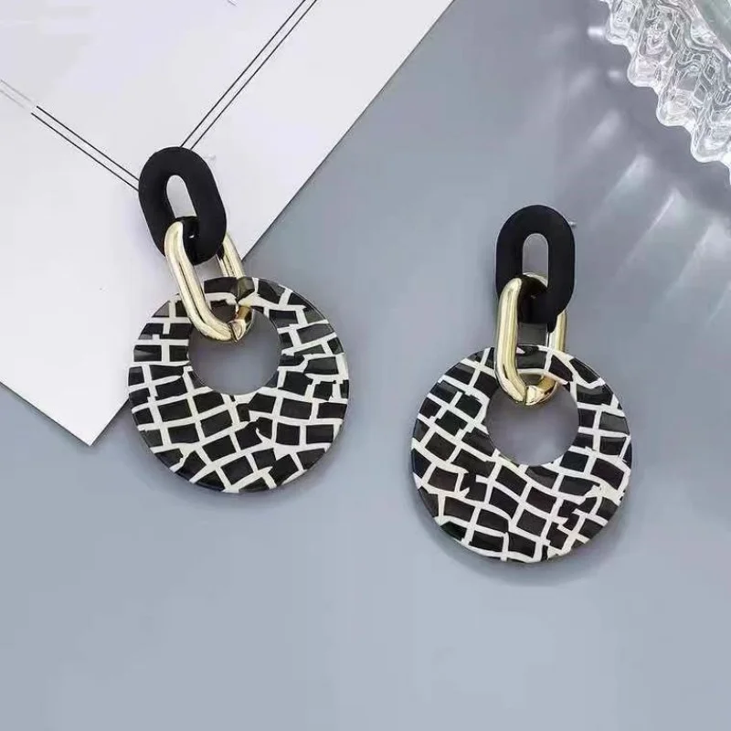 Leopard Advanced Earrings Acrylic Geometric Leopard Print Circle Earrings Temperament Exaggerated Versatile Earrings