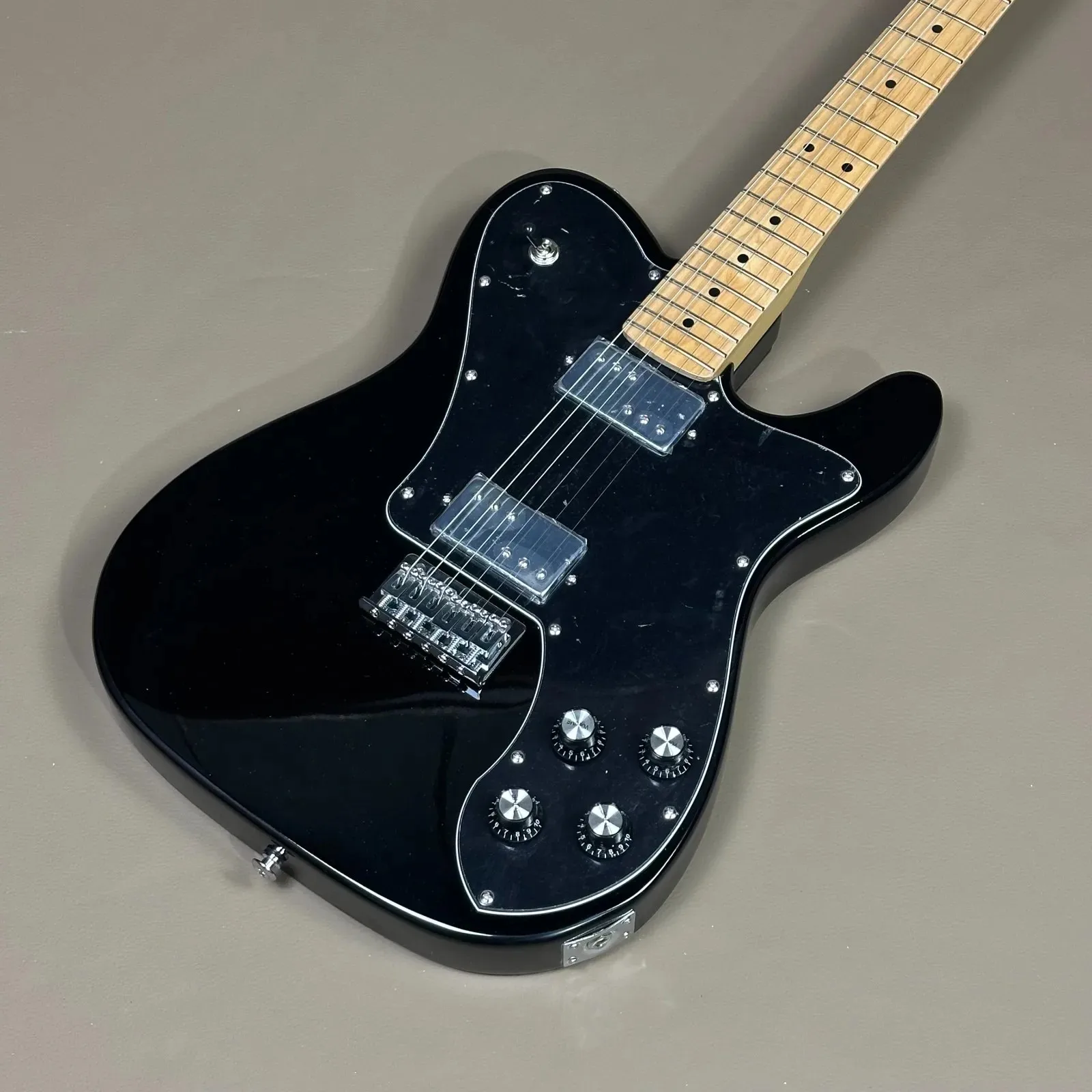 

Новинка 2026 года: Классическая гитара серии 72 Deluxe Black Professional Big Head