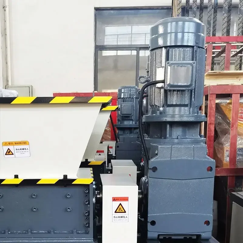 DB500 maszyna do rozdrabniania z podwójnym silnikiem złom metalowa płyta aluminiowa niszczarka do drewna plastikowa butelka, niszczarka do ubrań na odpady 7,5 kW