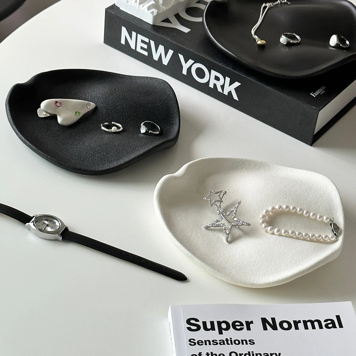 

Matte Nordic Jewelry Tray Mold Minimalist Silicone Mold for Concrete Plaster, Entryway Desktop Display with Elegant Texture