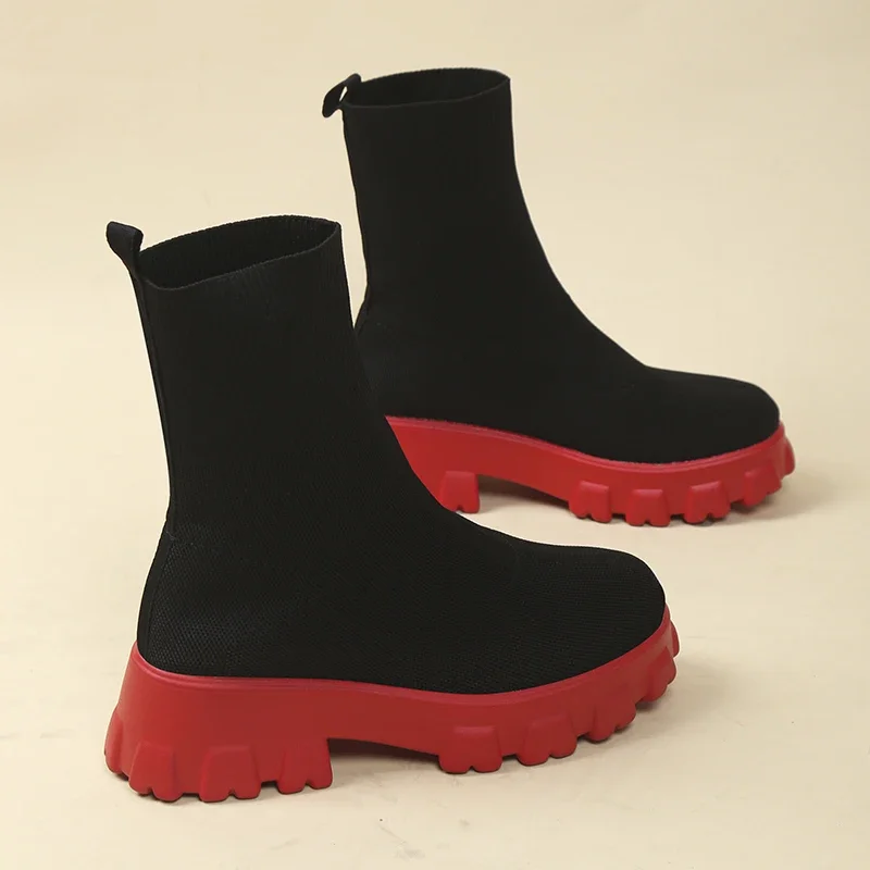 Moda autunno inverno nuovi calzini scarpe per le donne stivaletti Slip-On lavorati a maglia Casual con suola spessa classici scarpe Goth Botas De