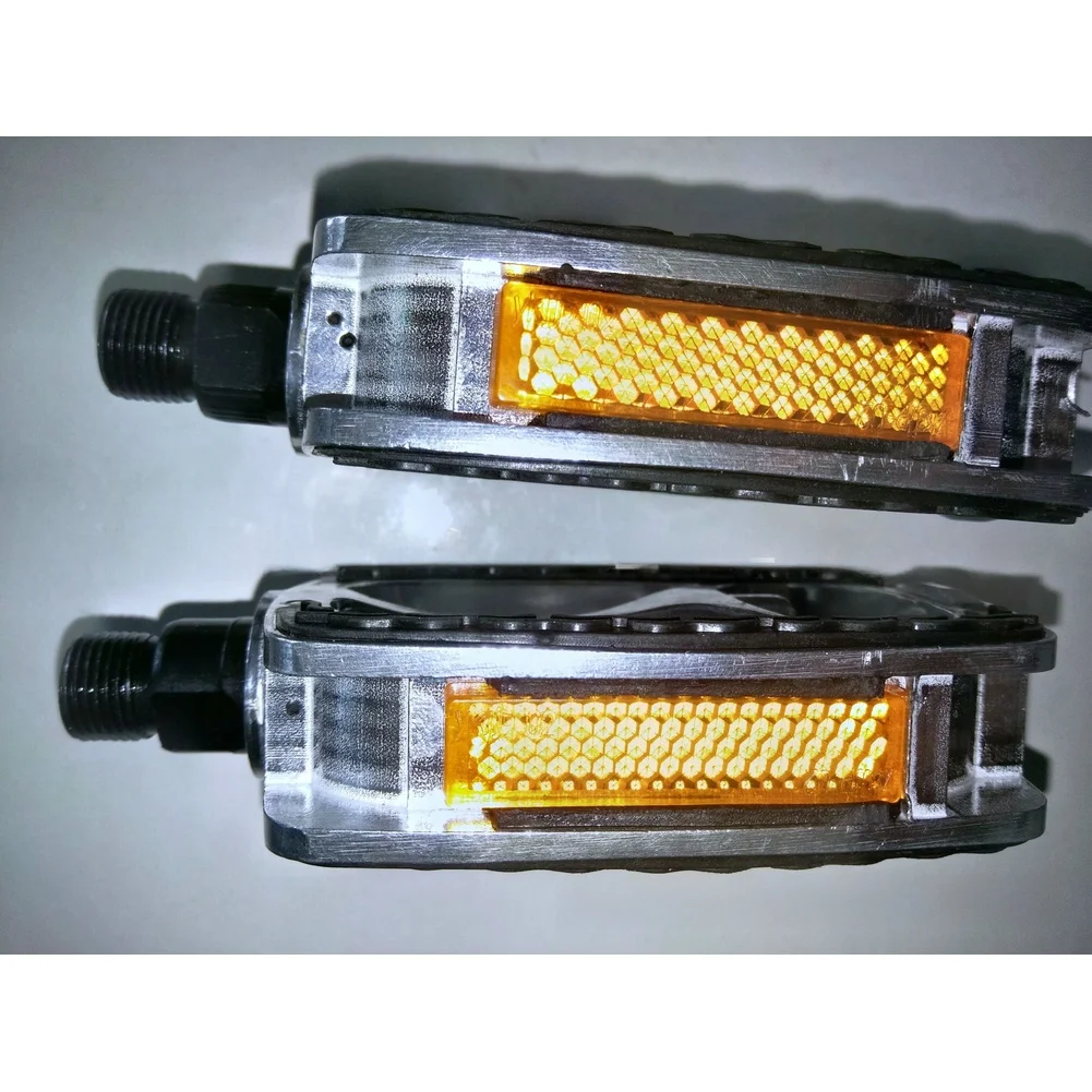 High Performance Aluminum Pedals Silver with Optimized Rubber Grip for Trail and Road Bikes 12 6.8 2.4 cm Dimensions