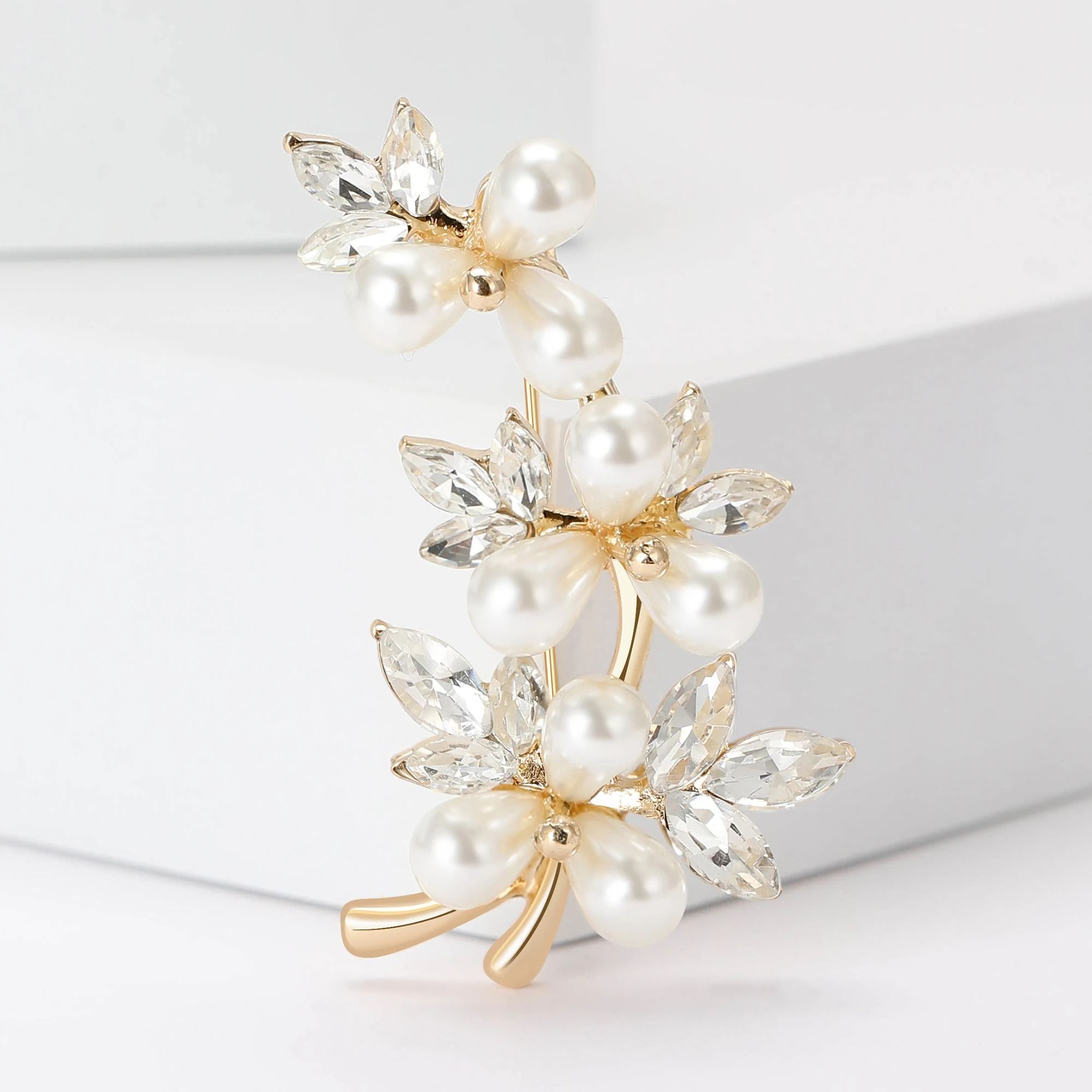 Gorgeous Pearl Crystal Bouquet Brooches for Women Unisex Flower Pins 2-color Available Casual Party Accessories Gifts