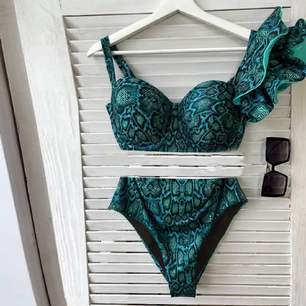 Conjunto de Bikinis con estampado de piel de serpiente, traje de baño Irregular con volantes y hombros descubiertos para mujer, traje de baño femenino con aros de realce, traje de baño de cintura alta